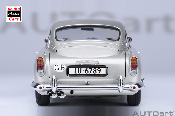 1/18 Scale Bond