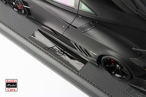 1/18 Matte Black