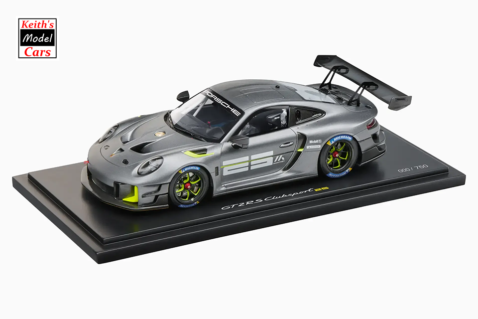 スパーク 1/18 ポルシェ 911 GT2 RS 25 1:18 Scale Spark Models Porsche 911 GT2 RS Clubsport 25