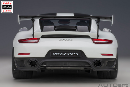 [Maßstab 1/18] Porsche 911 GT2 RS Weissach-Paket in Weiß von AUTOart Models 