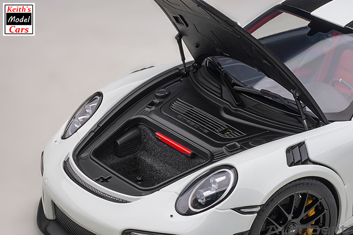 [Maßstab 1/18] Porsche 911 GT2 RS Weissach-Paket in Weiß von AUTOart Models 