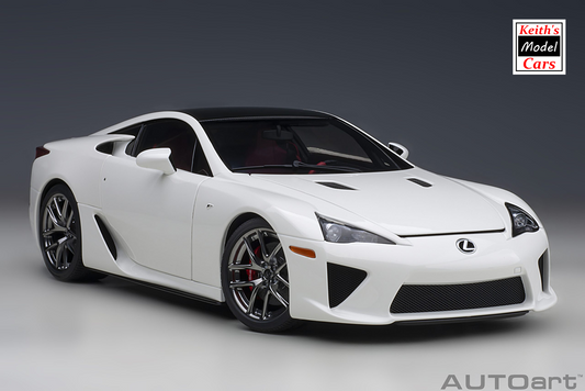 [Maßstab 1/18] Lexus LFA in Whitest White/Black Carbon von AUTOart Models 