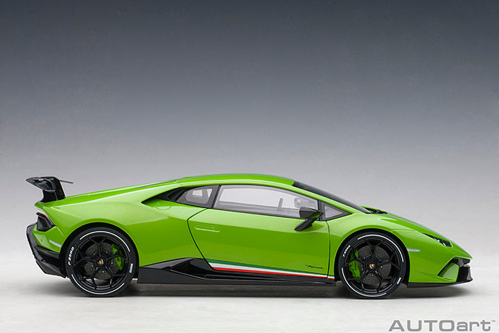 [Maßstab 1:18] Lamborghini Huracán Performante in Verde Mantis/Pearl Green von AUTOart Models 