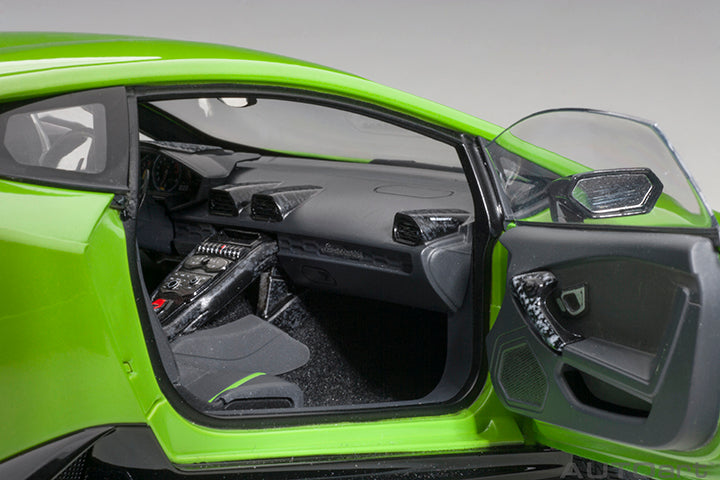 [Maßstab 1:18] Lamborghini Huracán Performante in Verde Mantis/Pearl Green von AUTOart Models 