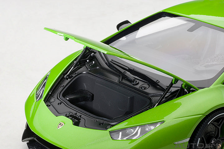 [Maßstab 1:18] Lamborghini Huracán Performante in Verde Mantis/Pearl Green von AUTOart Models 
