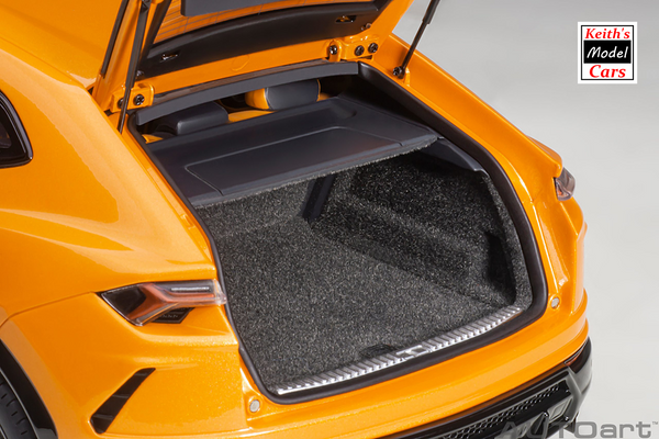 [1/18 Scale] Lamborghini Urus in Arancio Borealis by AUTOart Models