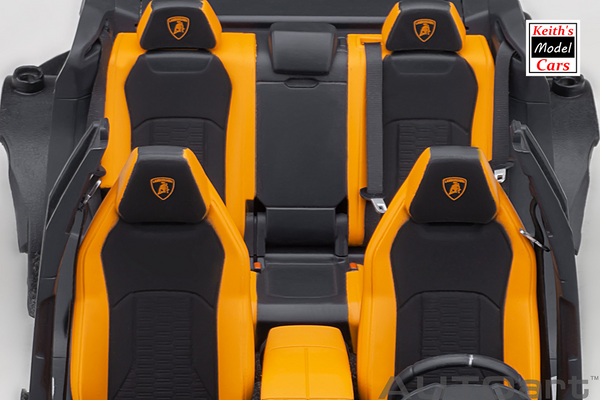 [1/18 Scale] Lamborghini Urus in Arancio Borealis by AUTOart Models