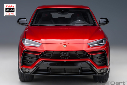 [Maßstab 1:18] Lamborghini Urus in Rosso Efesto von AUTOart Models 