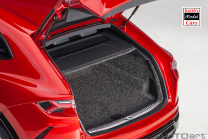[Maßstab 1:18] Lamborghini Urus in Rosso Efesto von AUTOart Models 