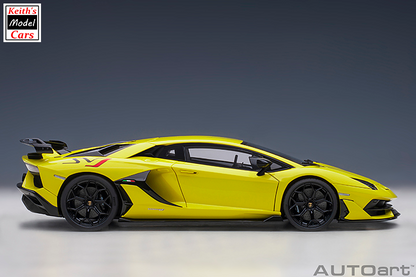 [Maßstab 1/18] Lamborghini Aventador SVJ in Giallo Tenerife/Perlgelb von AUTOart Models 