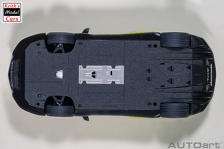[Maßstab 1/18] Lamborghini Aventador SVJ in Giallo Tenerife/Perlgelb von AUTOart Models 