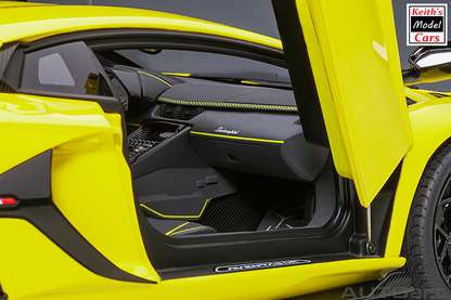 [Maßstab 1/18] Lamborghini Aventador SVJ in Giallo Tenerife/Perlgelb von AUTOart Models 