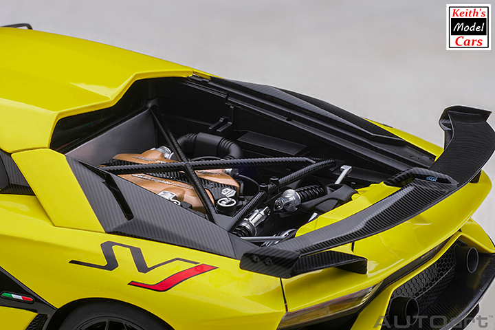 [Maßstab 1/18] Lamborghini Aventador SVJ in Giallo Tenerife/Perlgelb von AUTOart Models 