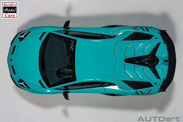 [Maßstab 1:18] Lamborghini Aventador SVJ in Blu Glauco/Solid Blue von AUTOart Models 