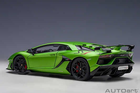 [Maßstab 1:18] Lamborghini Aventador SVJ in Verde Alceo/Matte Green von AUTOart Models 