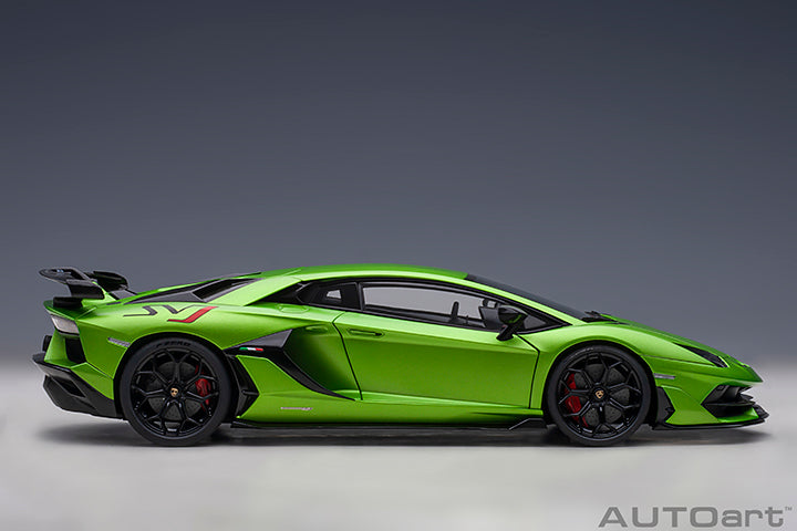 [Maßstab 1:18] Lamborghini Aventador SVJ in Verde Alceo/Matte Green von AUTOart Models 