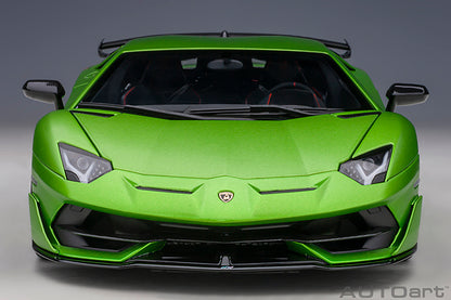 [Maßstab 1:18] Lamborghini Aventador SVJ in Verde Alceo/Matte Green von AUTOart Models 