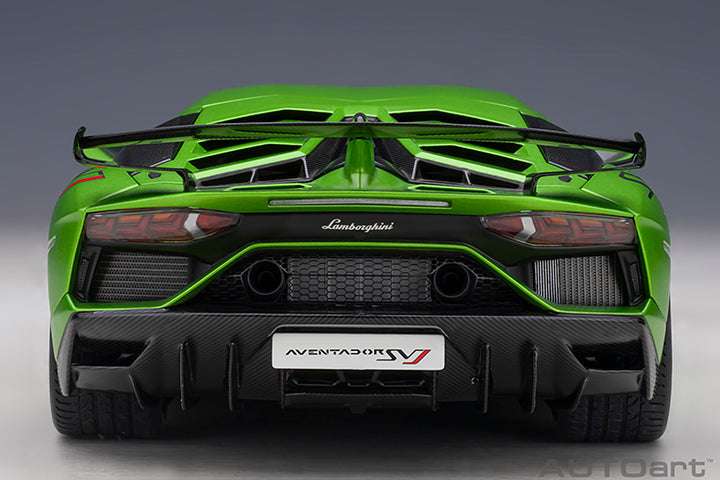 [Maßstab 1:18] Lamborghini Aventador SVJ in Verde Alceo/Matte Green von AUTOart Models 