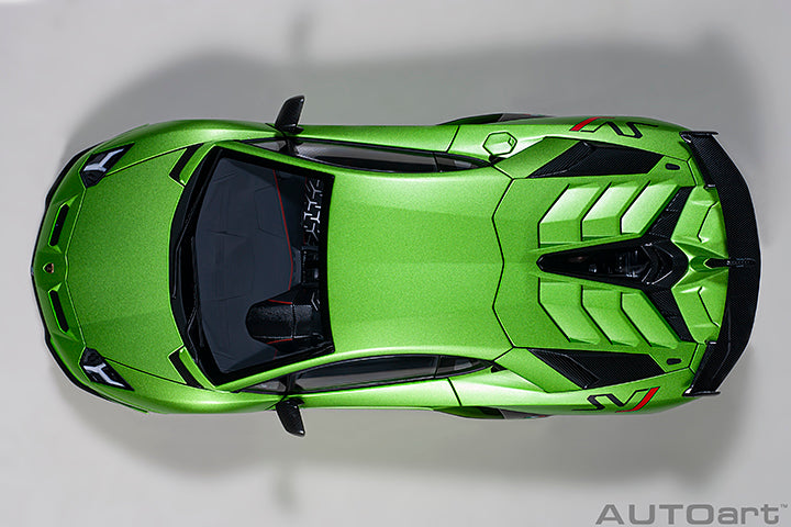 [Maßstab 1:18] Lamborghini Aventador SVJ in Verde Alceo/Matte Green von AUTOart Models 