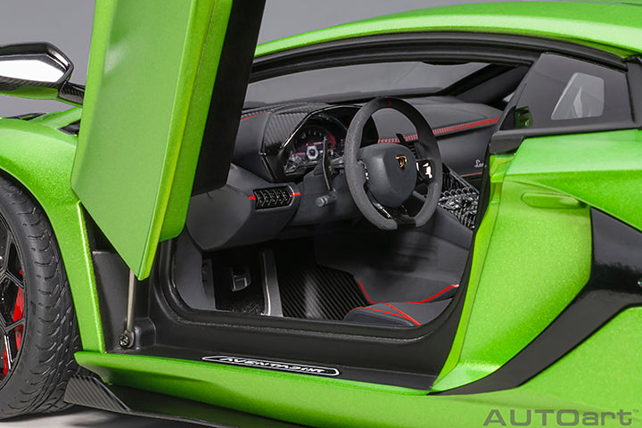[Maßstab 1:18] Lamborghini Aventador SVJ in Verde Alceo/Matte Green von AUTOart Models 