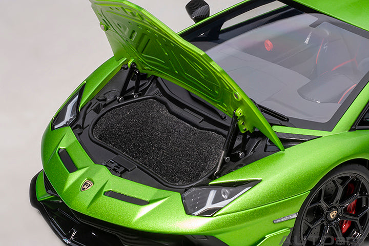 [Maßstab 1:18] Lamborghini Aventador SVJ in Verde Alceo/Matte Green von AUTOart Models 