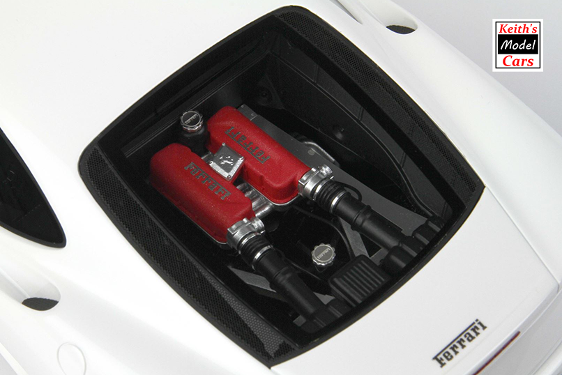[Maßstab 1/18] Ferrari 360 Modena in glänzendem Awus-Weiß mit Schaltgetriebe von BBR Models 