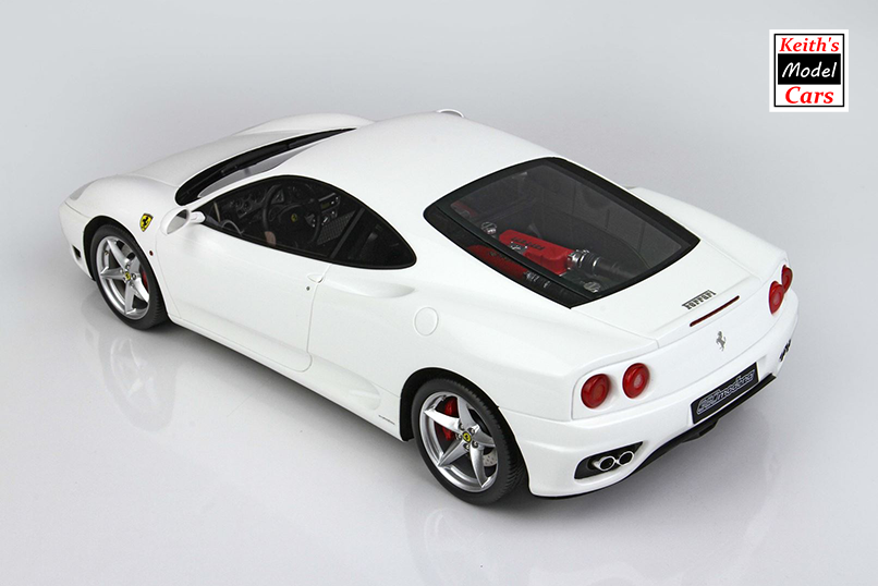 [Maßstab 1/18] Ferrari 360 Modena in glänzendem Awus-Weiß mit Schaltgetriebe von BBR Models 