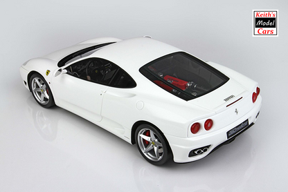 [Maßstab 1/18] Ferrari 360 Modena in glänzendem Awus-Weiß mit Schaltgetriebe von BBR Models 